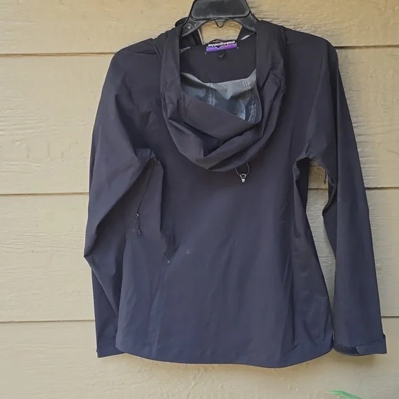 Patagonia black hooded windbreaker XS - Picture 9 of 13
